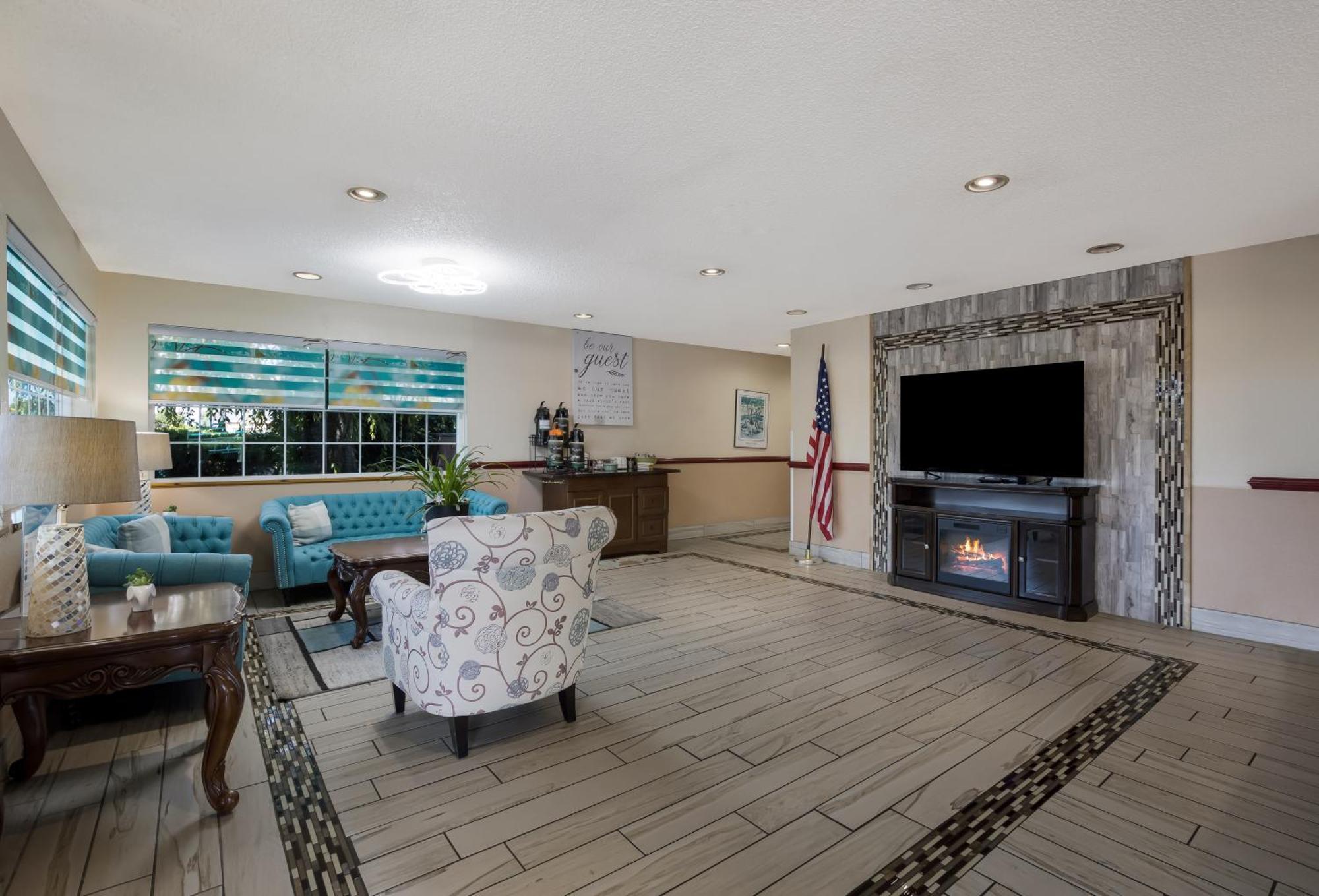 Quality Inn & Suites Medford Airport Экстерьер фото